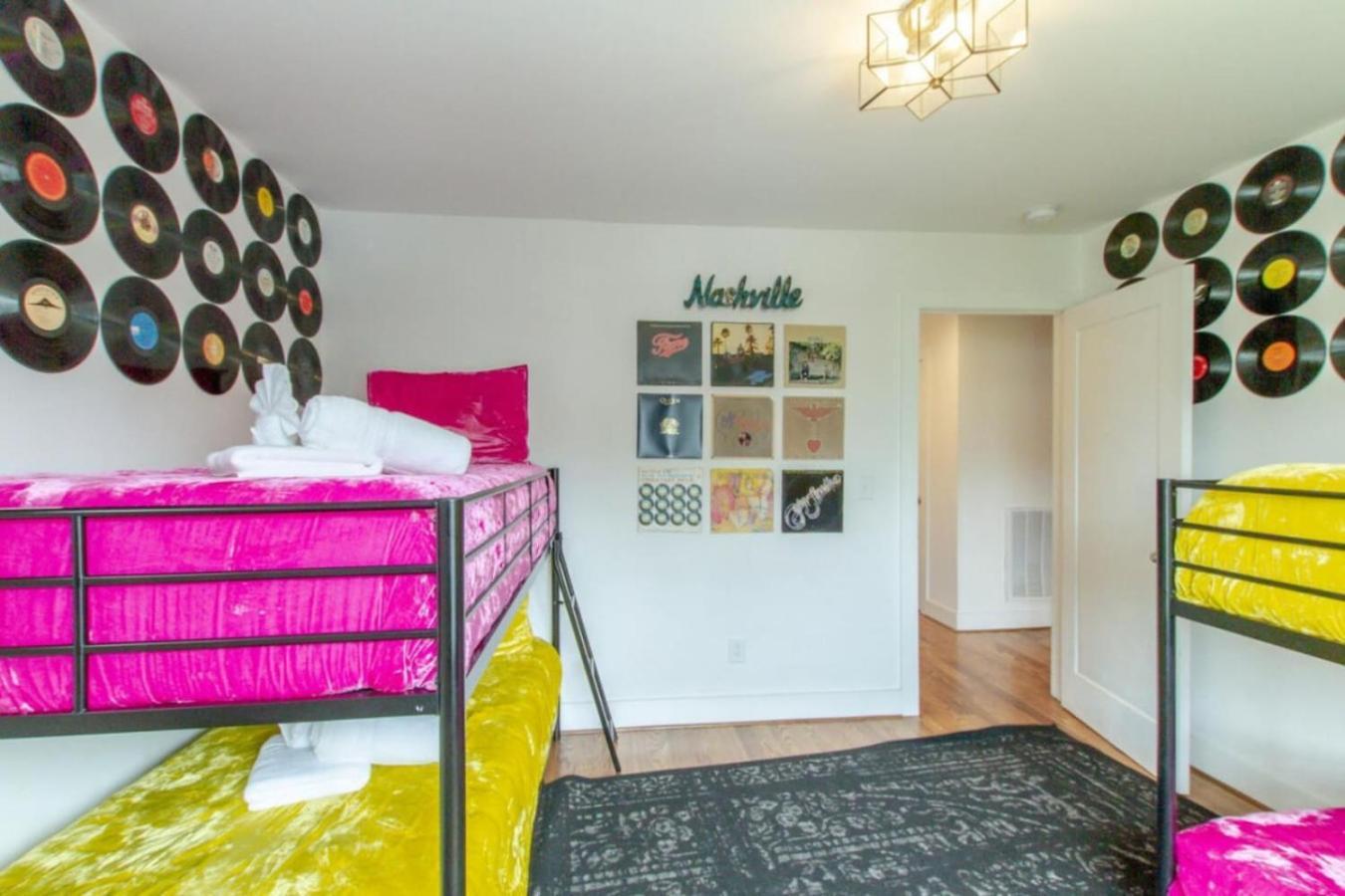 Howdy House New And Trendy With Rooftop Deck Nashville