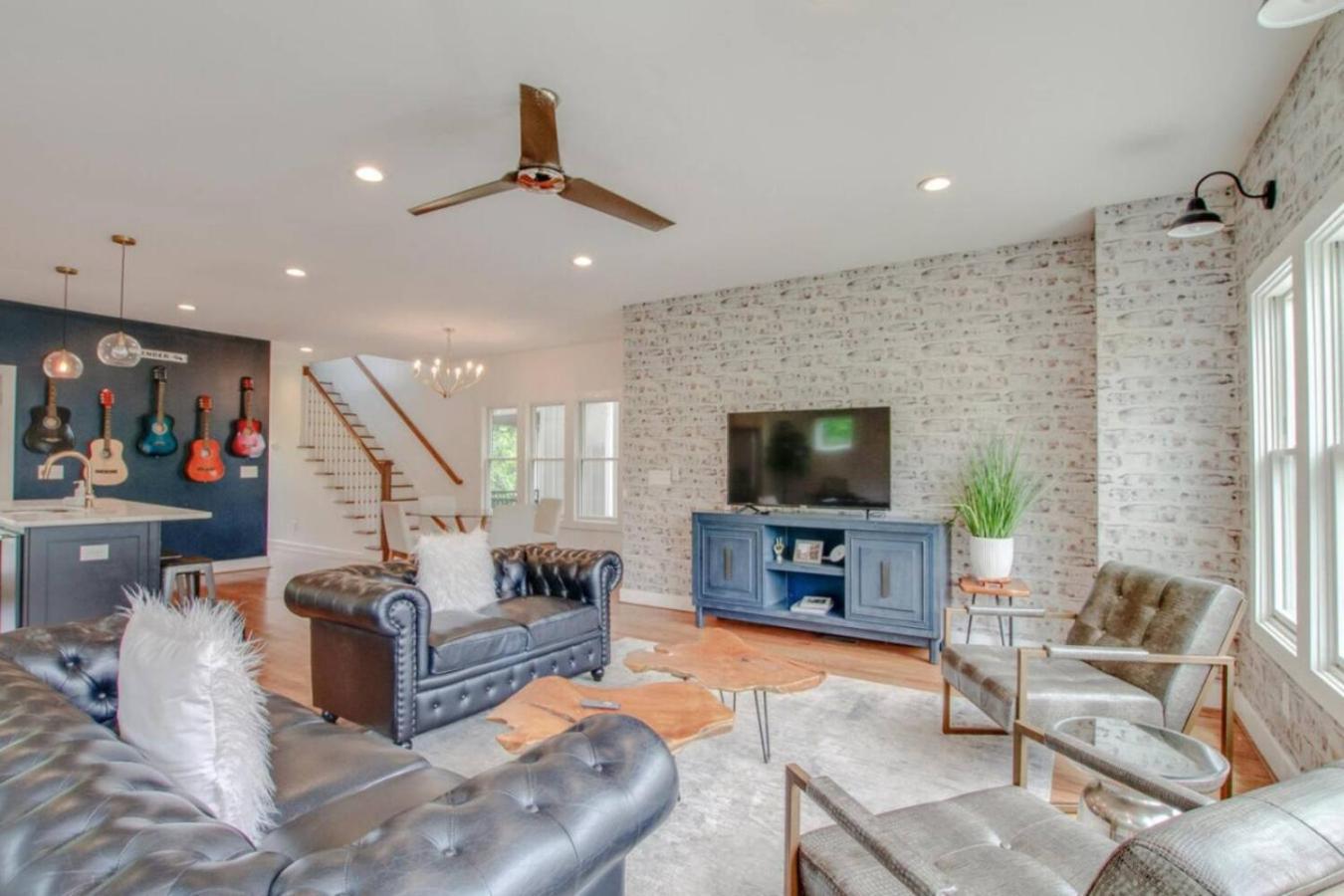 Howdy House New And Trendy With Rooftop Deck Nashville